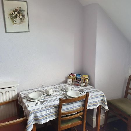 Dove Court Mini Lodge Almondsbury Εξωτερικό φωτογραφία