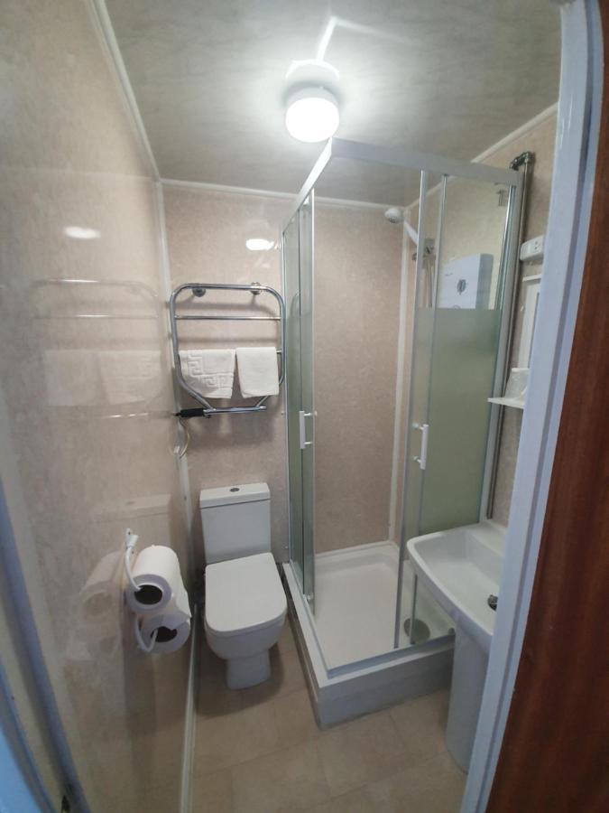Dove Court Mini Lodge Almondsbury Εξωτερικό φωτογραφία