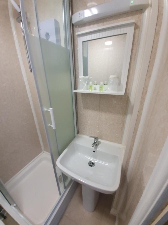 Dove Court Mini Lodge Almondsbury Εξωτερικό φωτογραφία