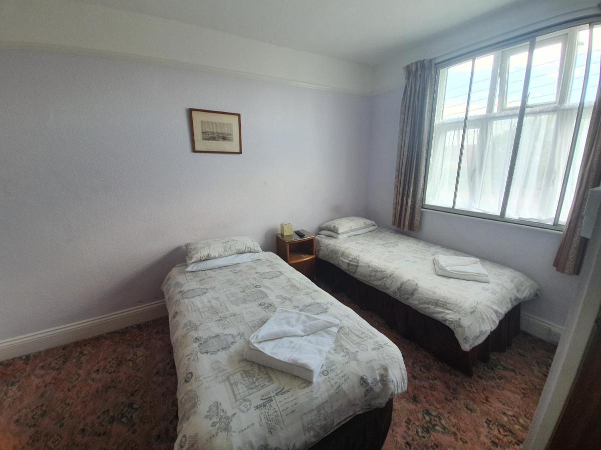 Dove Court Mini Lodge Almondsbury Εξωτερικό φωτογραφία